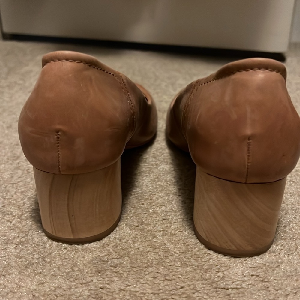 Tom’s Leather Heels - Picture 5 of 5